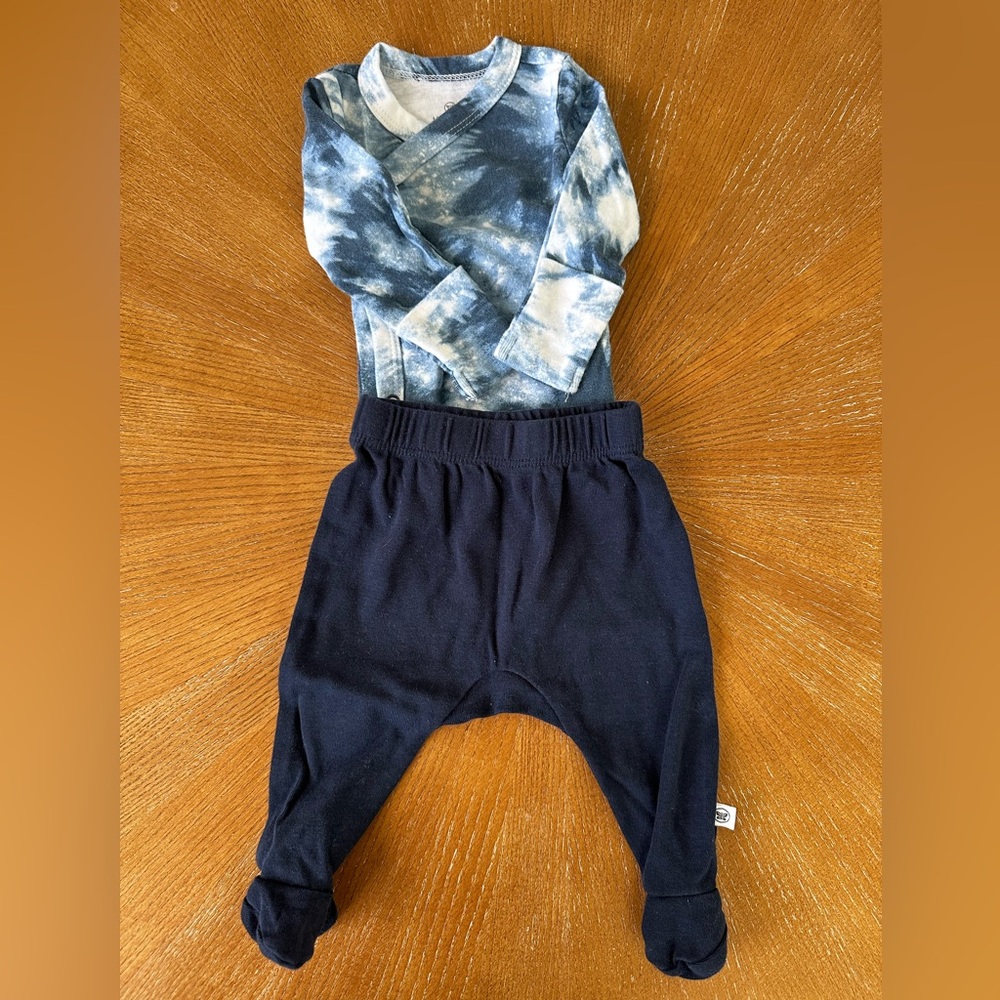 Honest Co. 2 piece set